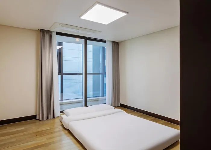 Pale De Cz 4* Busan